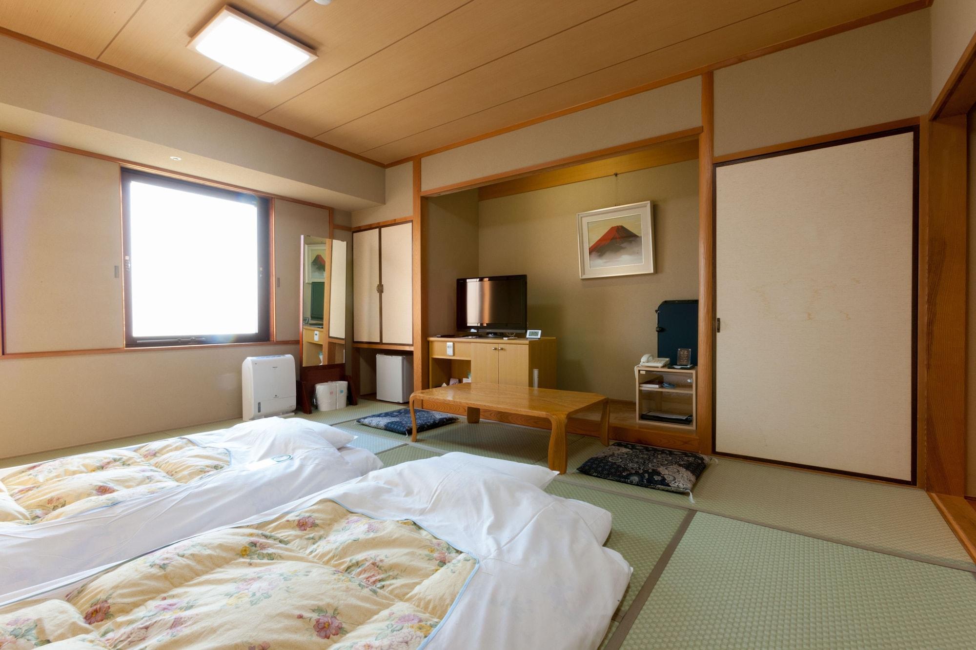 Kokusai Hotel 3*